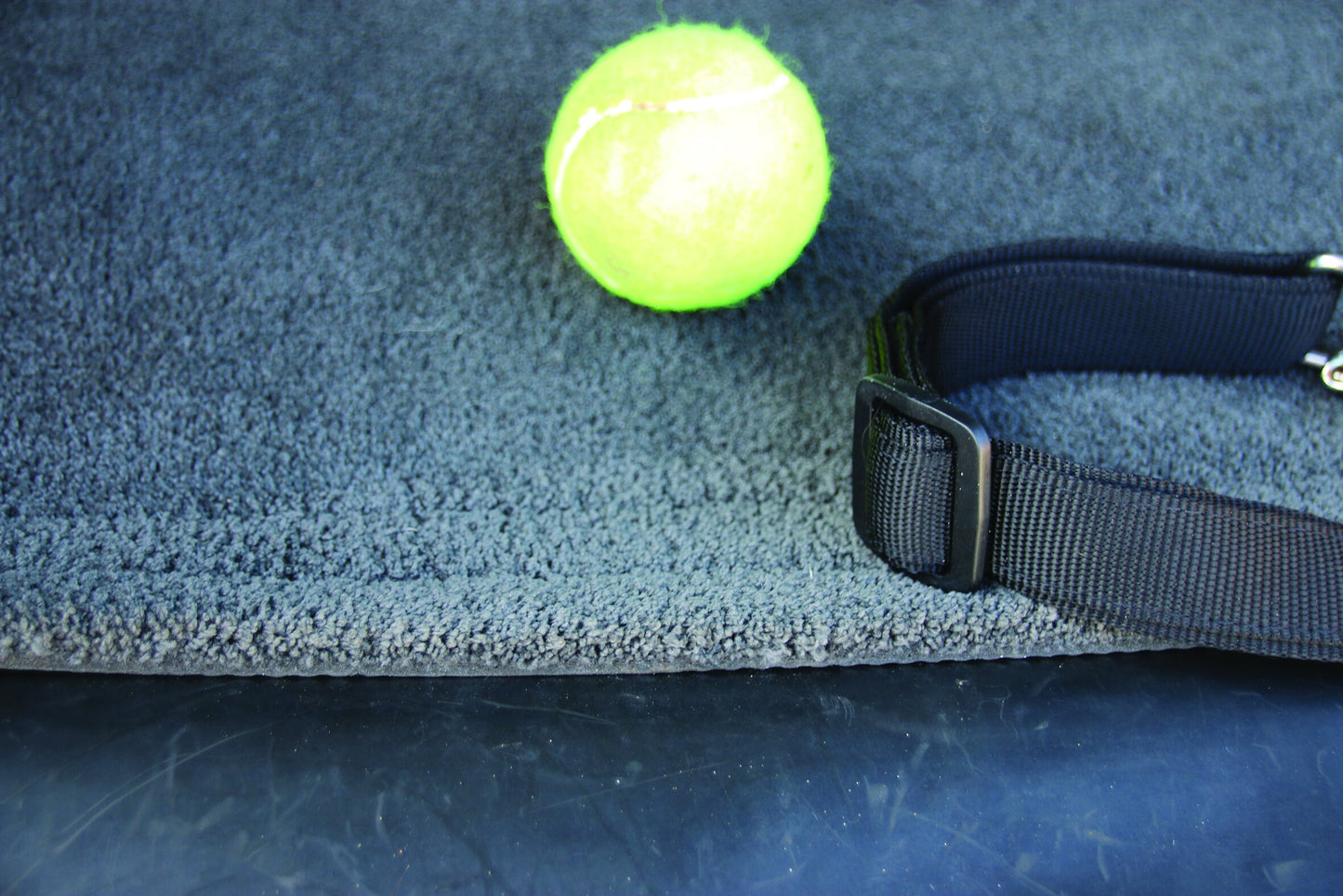 'HUG RUG' SENSE CAR BOOT PROTECTOR MAT